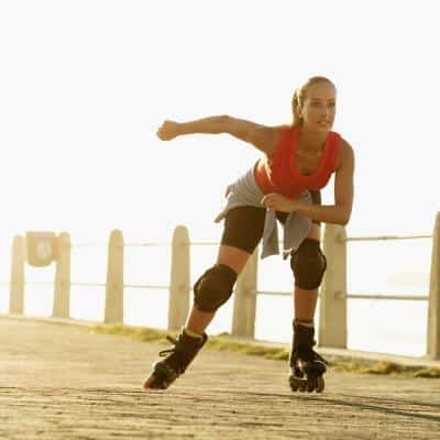 Really cool girl with awesome round ass was roller skating